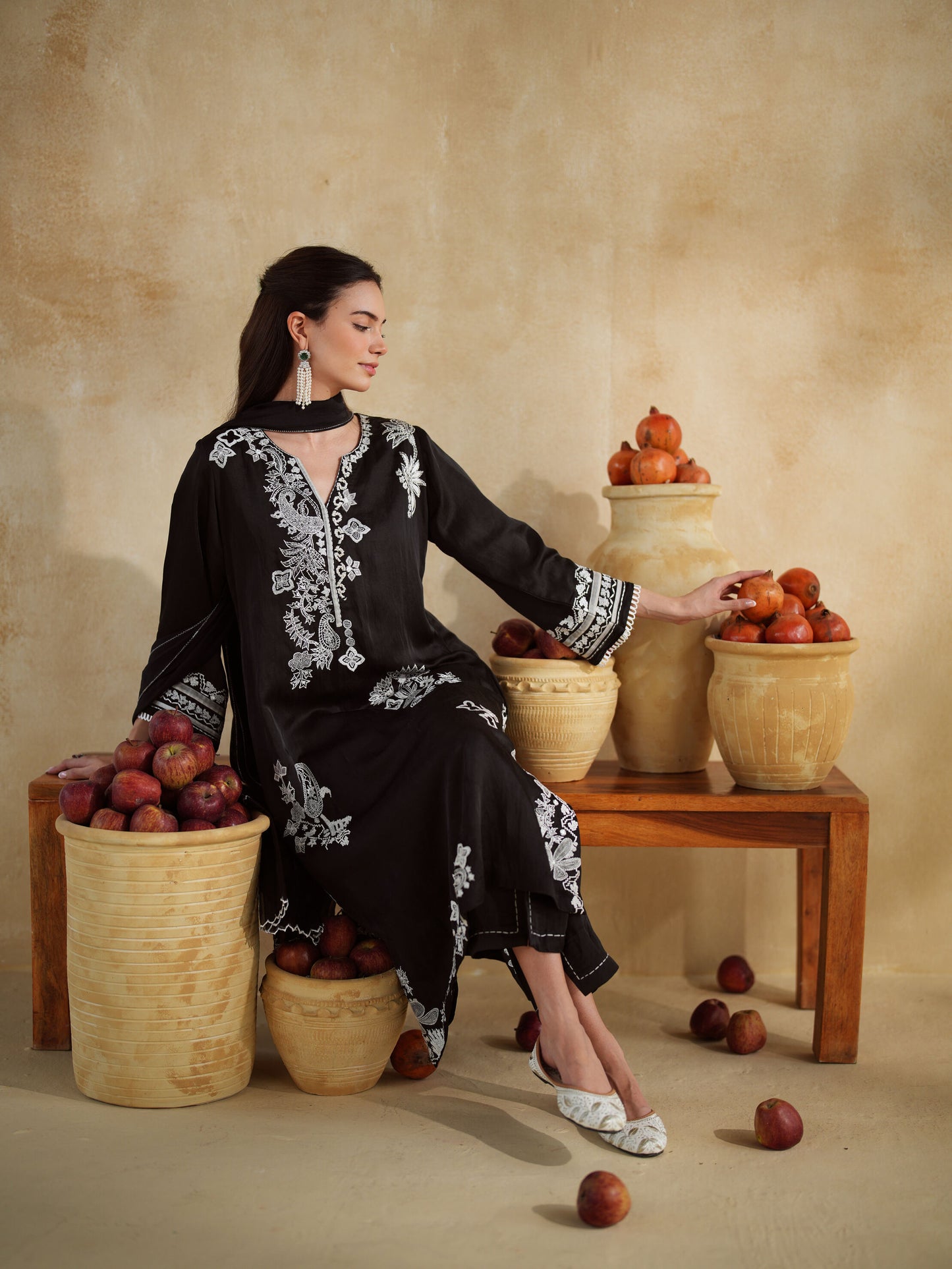 NOIR KURTA SET