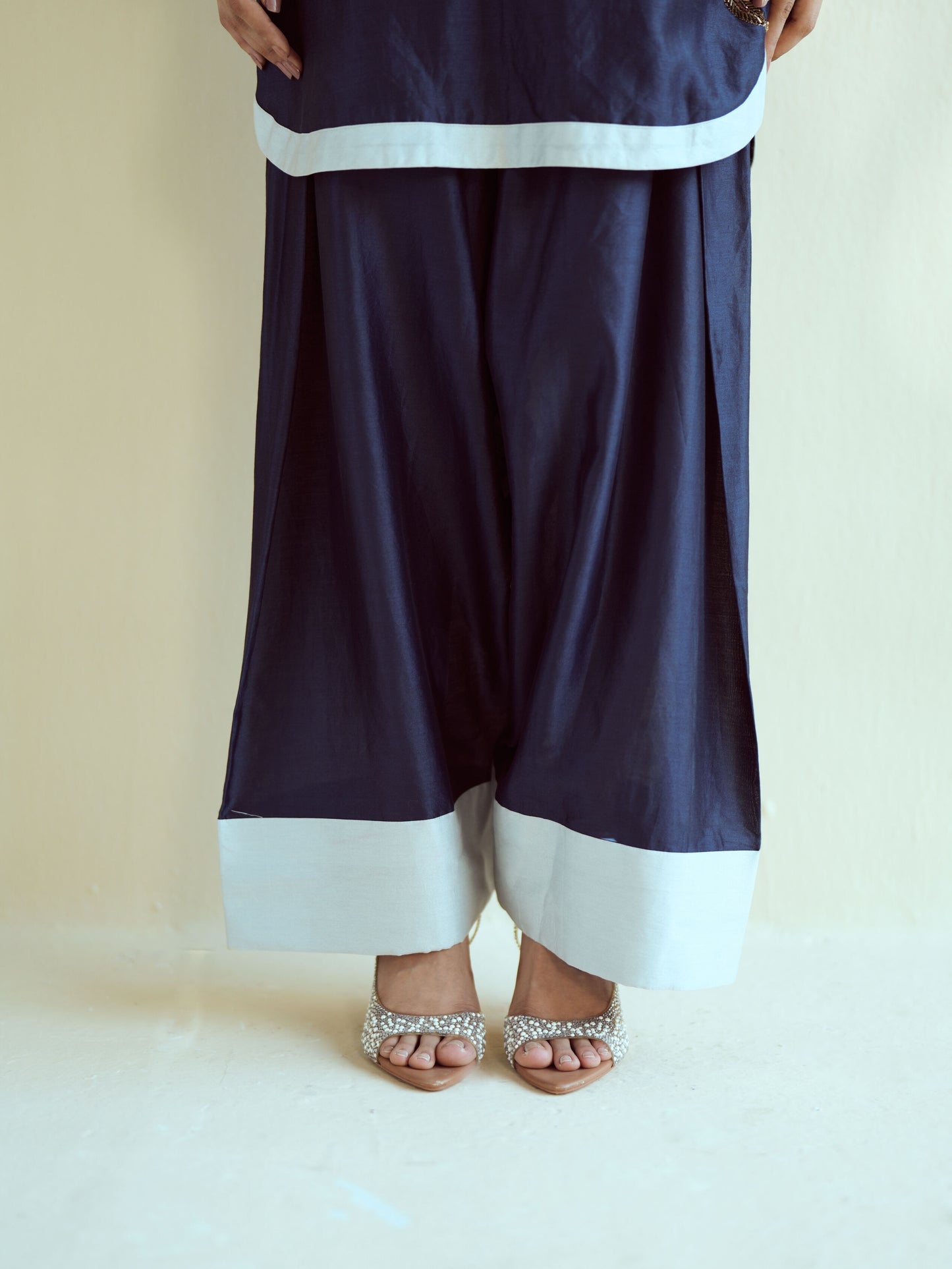 Midnight Bloom Farshi Set