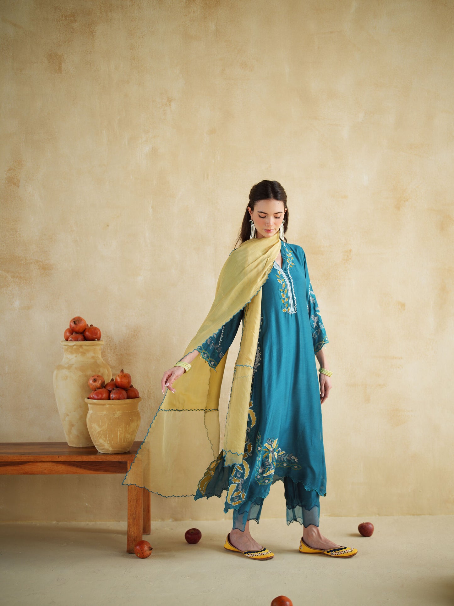 NEELBARI KURTA SET