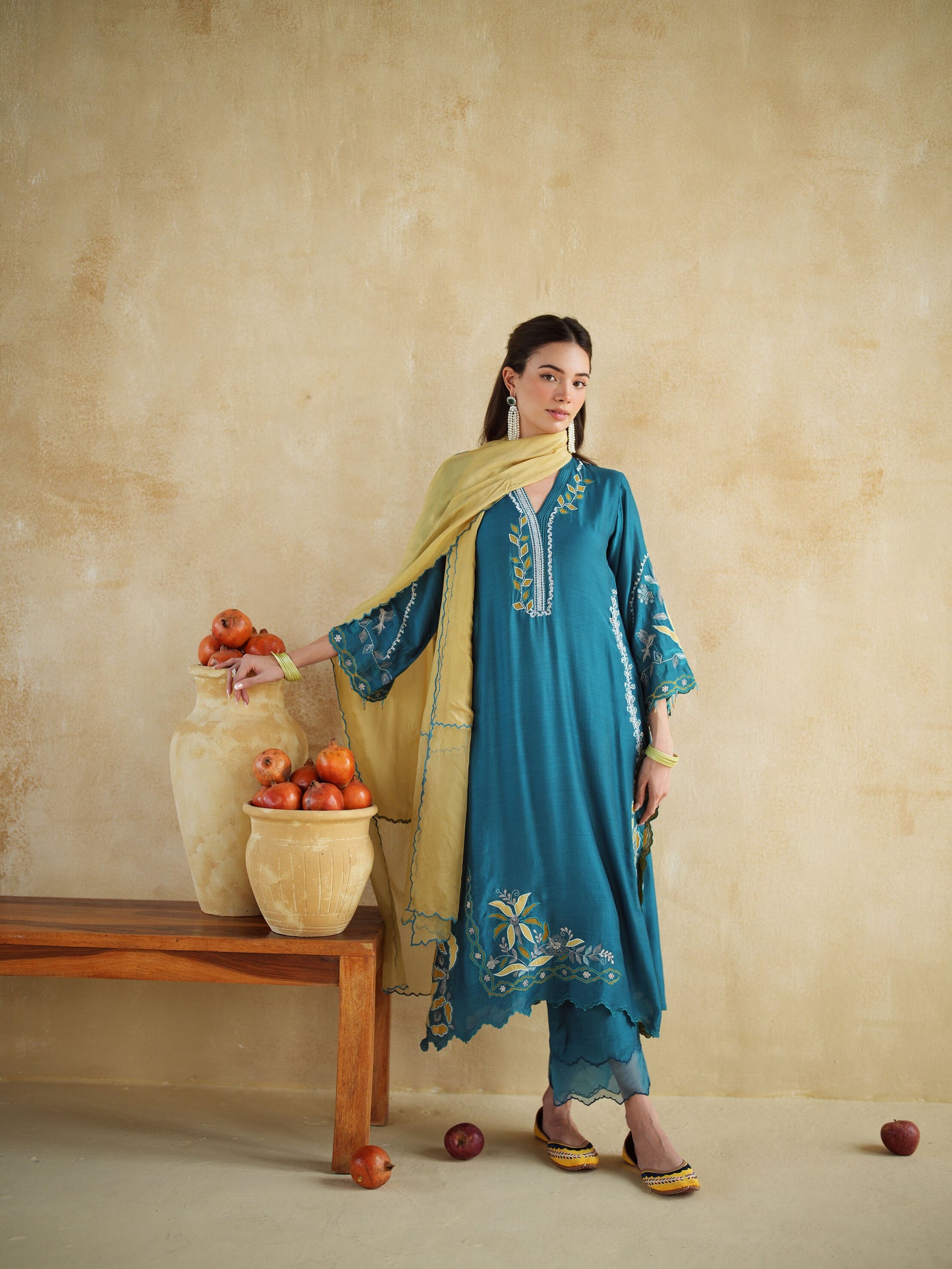 NEELBARI KURTA SET