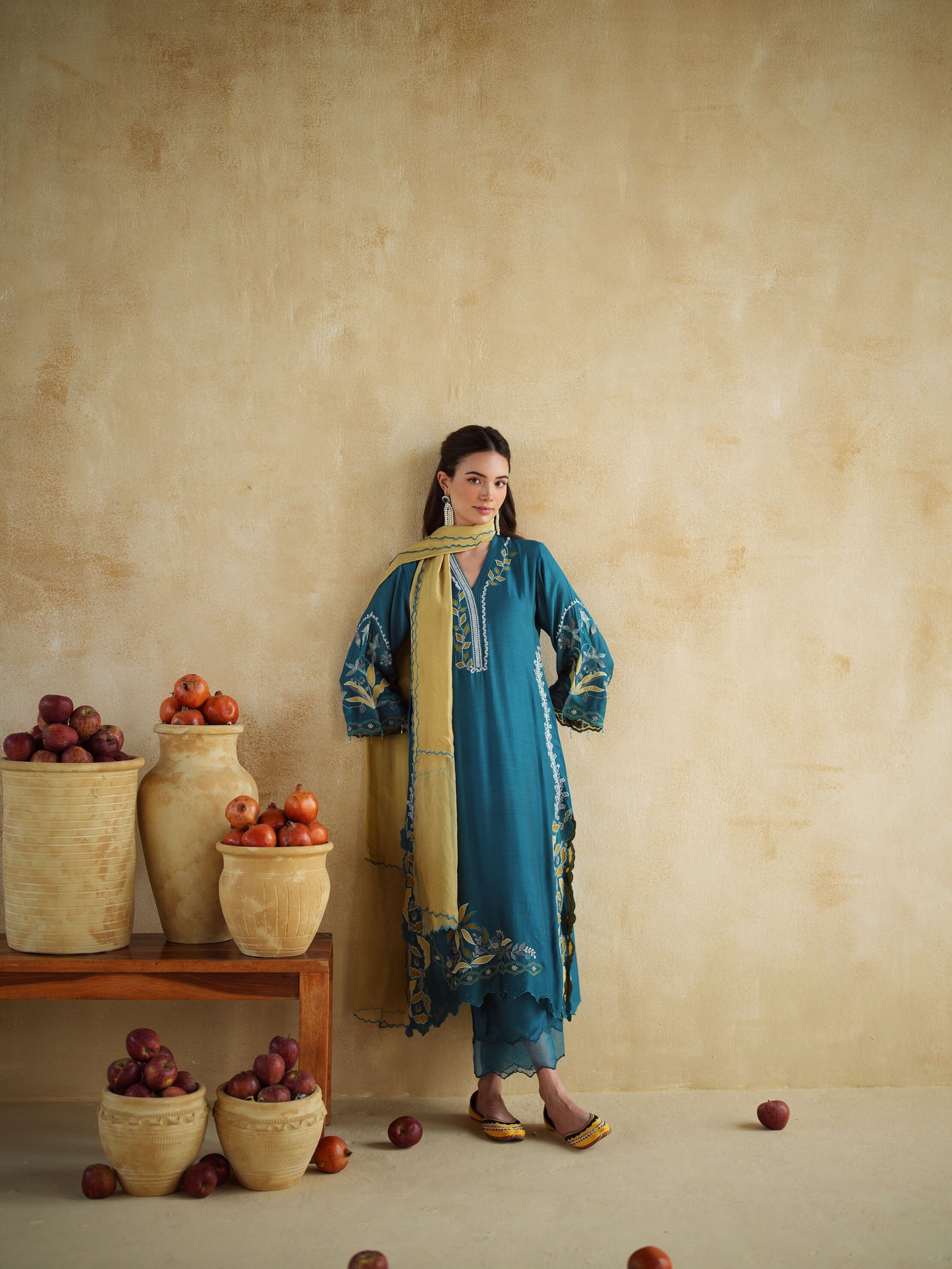 NEELBARI KURTA SET
