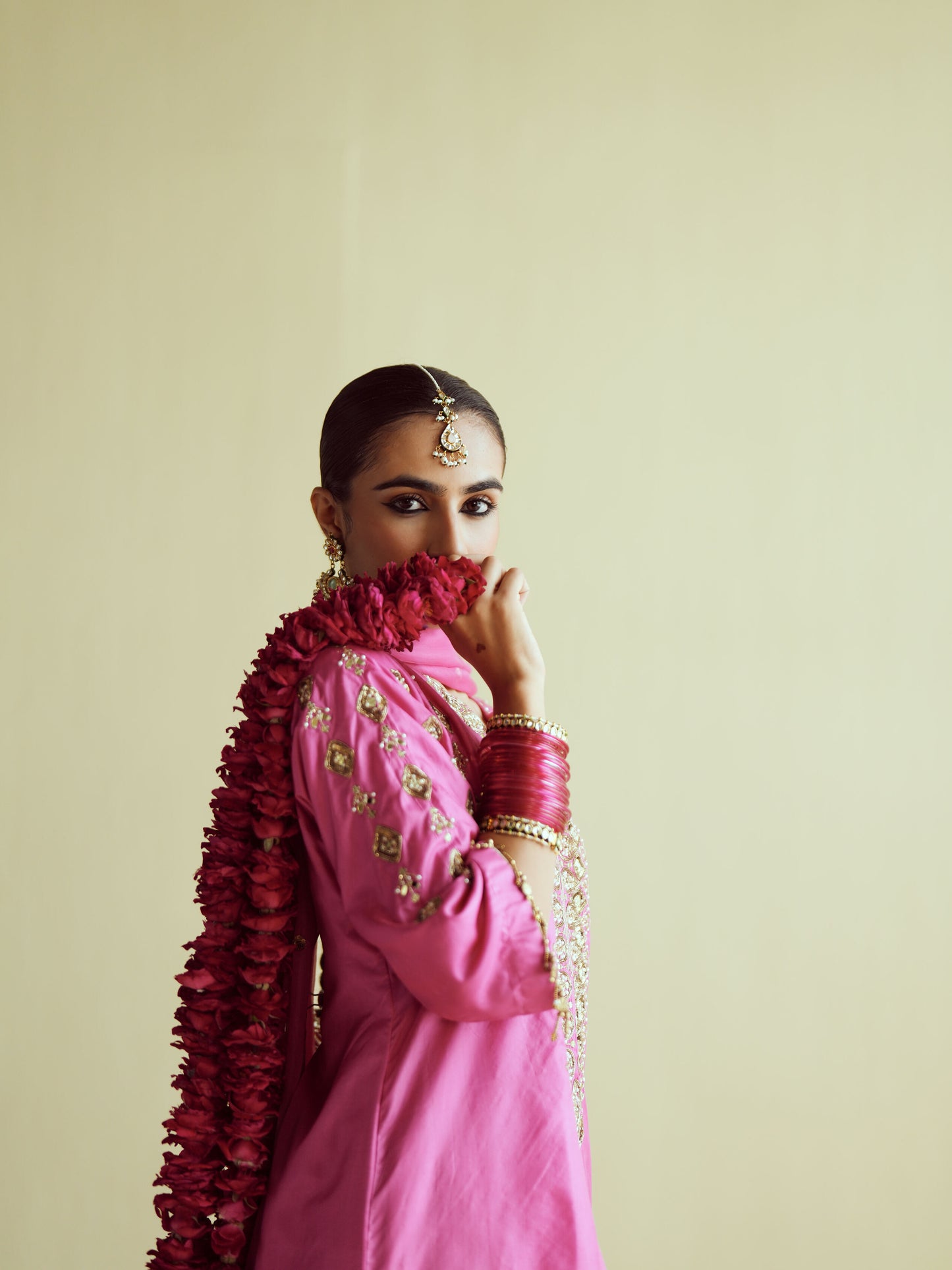 Gulabi Noor Farshi Set