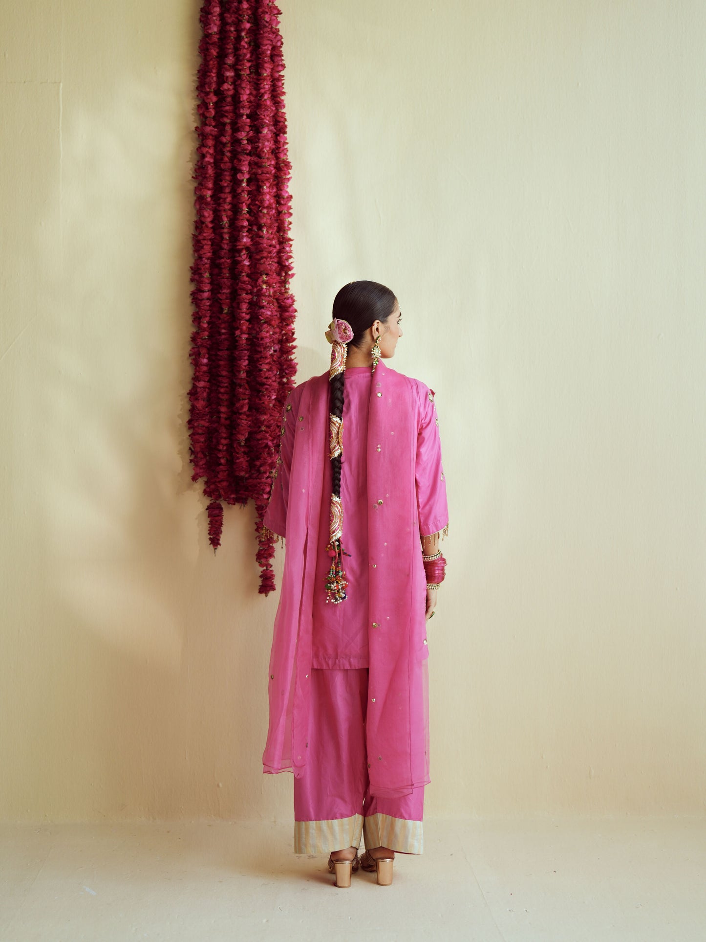 Gulabi Noor Farshi Set