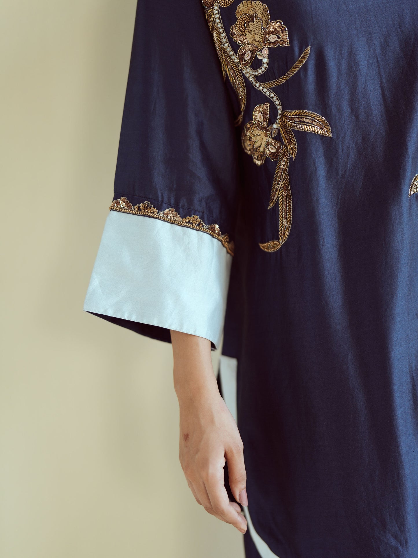 Midnight Bloom Farshi Set