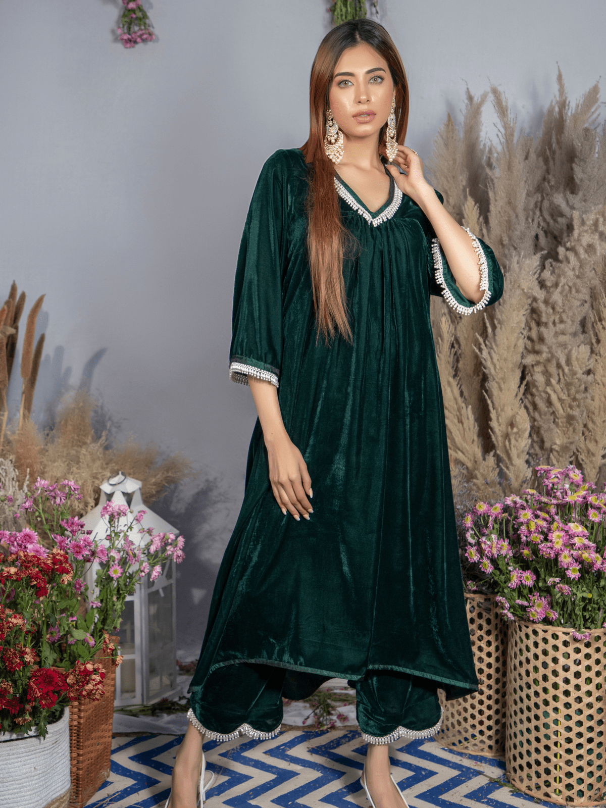 Ahana Ghai- Emerald Green Silk Velvet Kurta with Scallop Pants – 172 ...