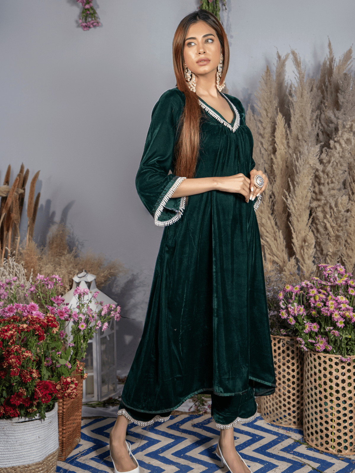 Ahana Ghai- Emerald Green Silk Velvet Kurta with Scallop Pants – 172 ...